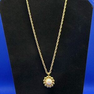 Nina Ricci gold pearl necklace